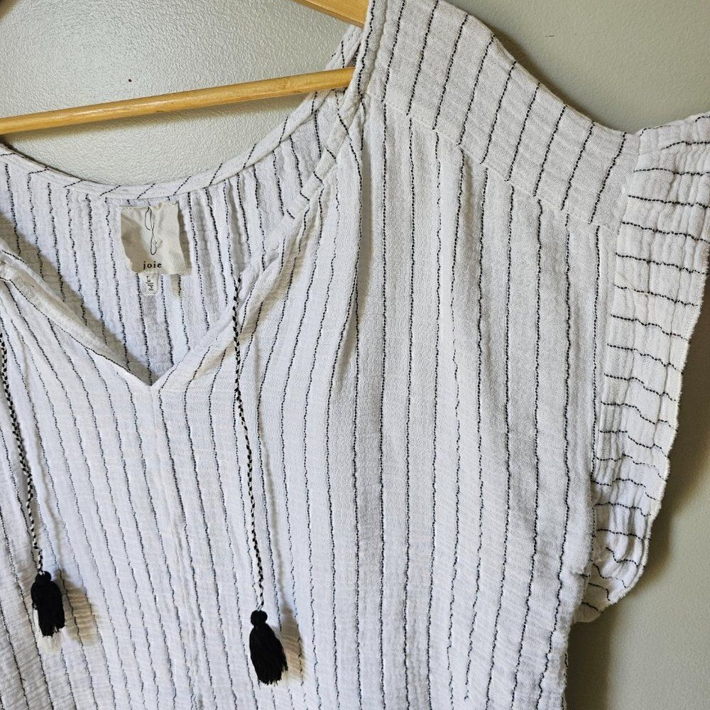 EUC JOIE PIN STRIPED SPLIT V NECK TASSEL ACCENT LOOSE FIT TOP SIZE L - Picture 2 of 15